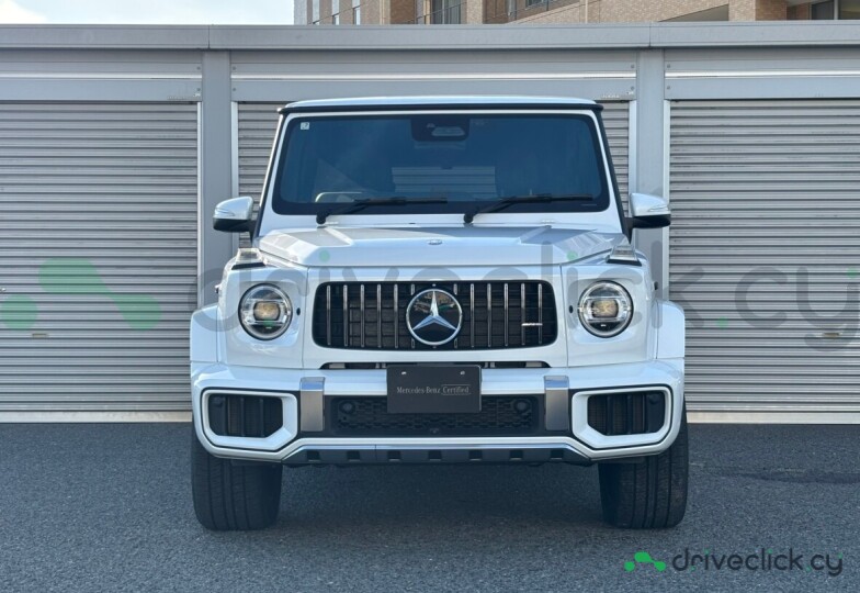 Mercedes G-class White