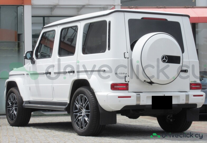 Mercedes G-class White