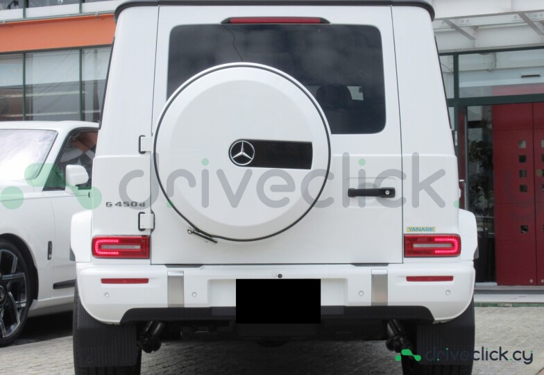 Mercedes G-class White