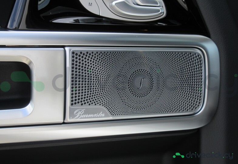 Mercedes G-class White