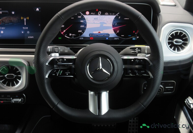 Mercedes G-class White