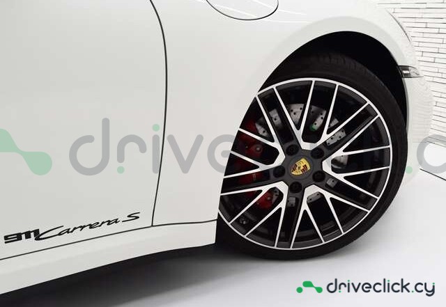Porsche 911 White