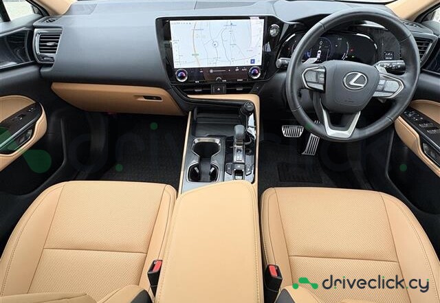 Lexus NX Белый