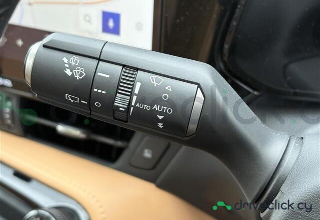 Lexus NX Белый