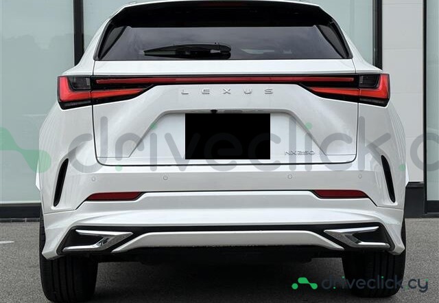 Lexus NX Белый