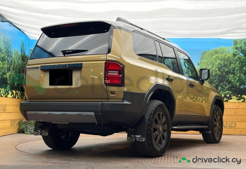 Toyota Land Cruiser 250 Gold