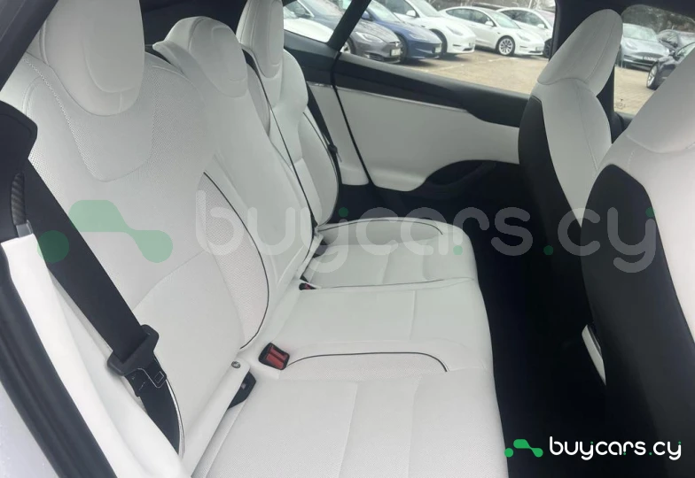 Tesla Model S Белый