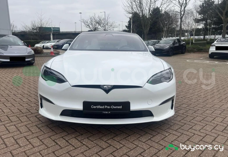 Tesla Model S Белый
