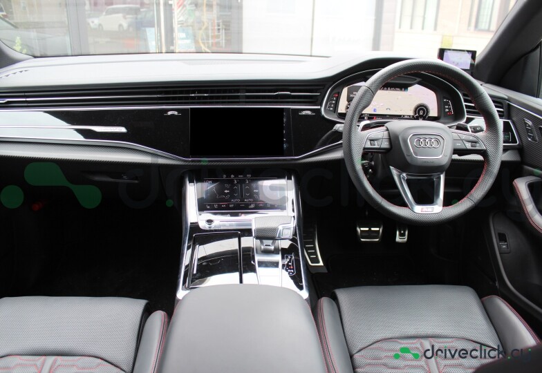 Audi RS Q8 Black