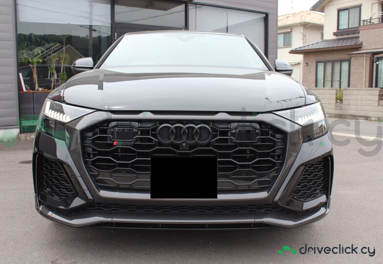 Audi RS Q8 Black