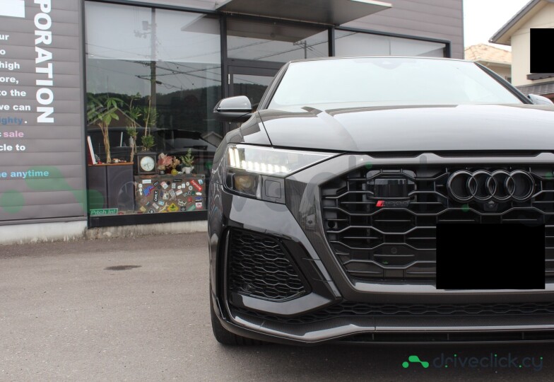Audi RS Q8 Black