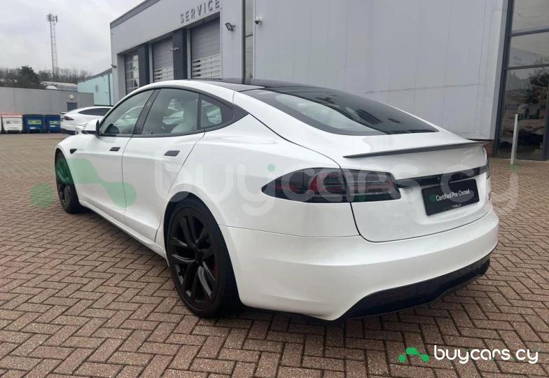 Tesla Model S Белый