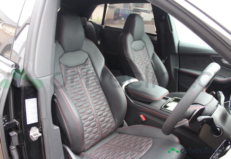 Audi RS Q8 Black