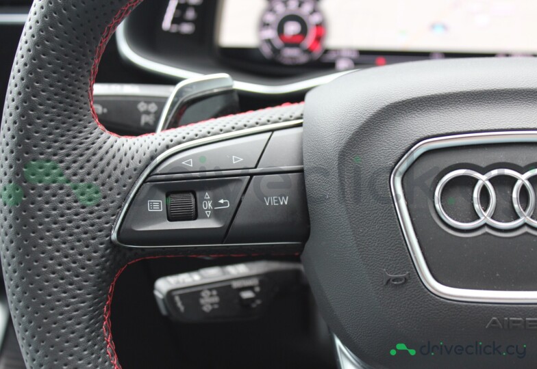 Audi RS Q8 Black