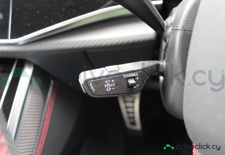 Audi RS Q8 Black