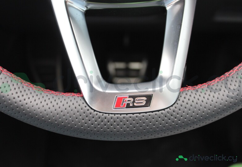 Audi RS Q8 Black