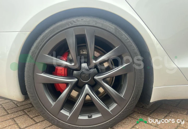 Tesla Model S Белый