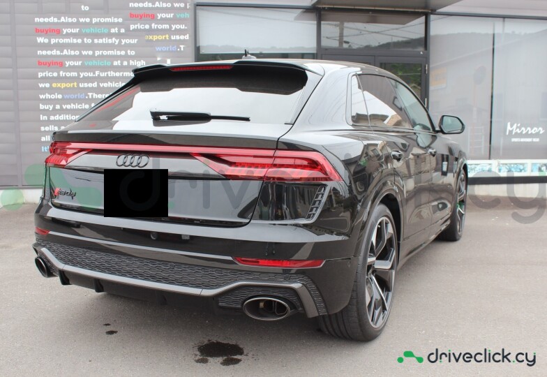 Audi RS Q8 Black
