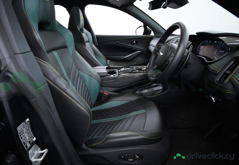 Aston Martin DBX Black
