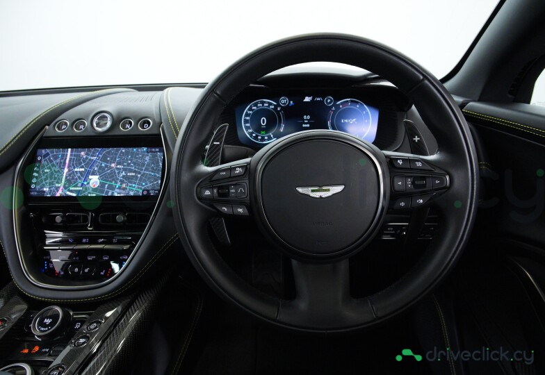 Aston Martin DBX Black