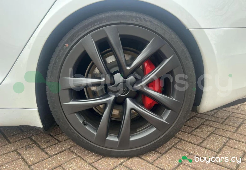 Tesla Model S Белый