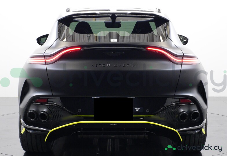Aston Martin DBX Black
