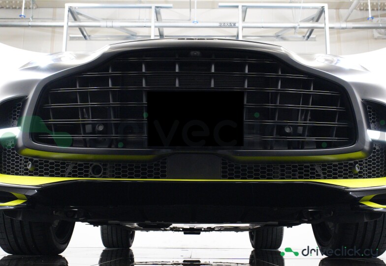 Aston Martin DBX Black