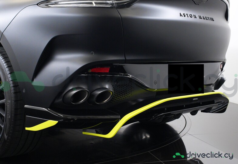 Aston Martin DBX Black