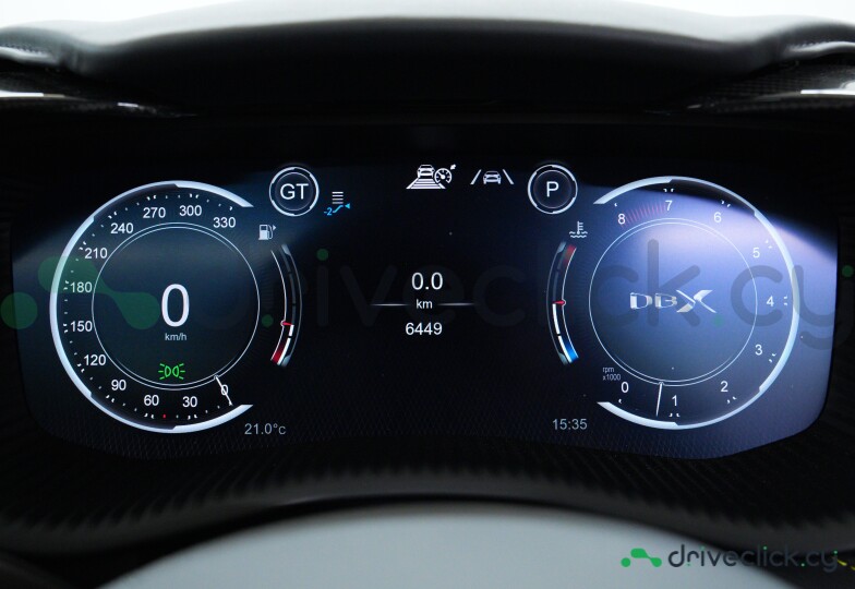 Aston Martin DBX Black