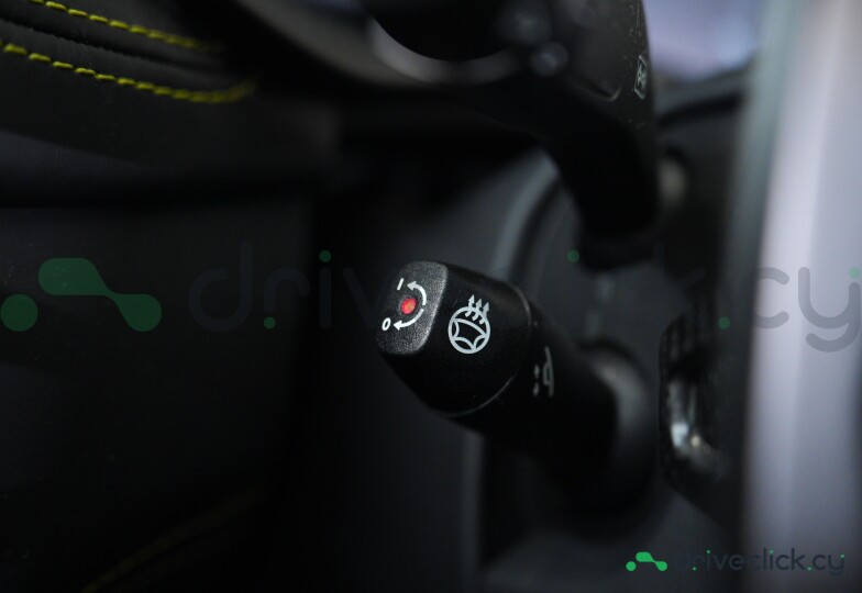 Aston Martin DBX Black