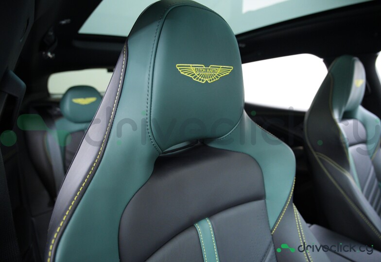 Aston Martin DBX Black