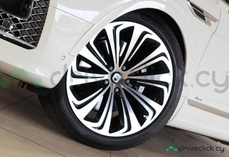 Bentley Bentayga White