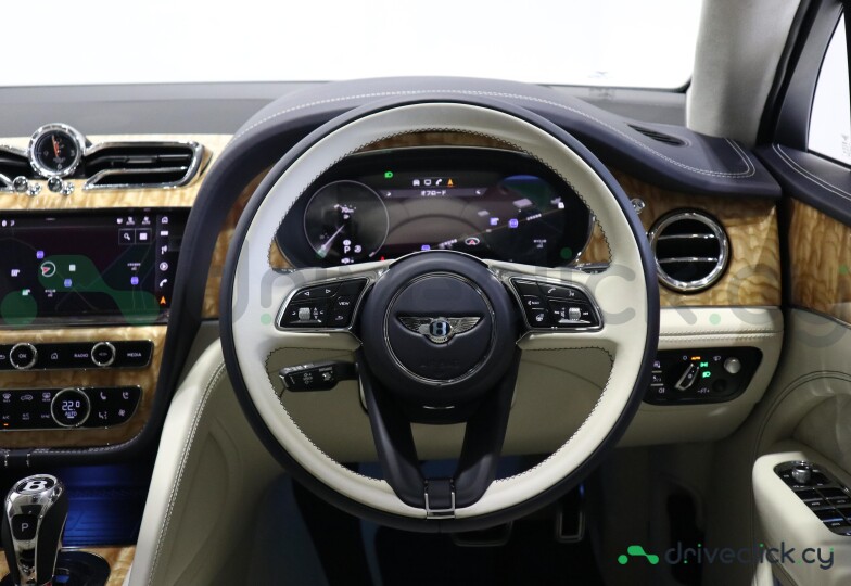 Bentley Bentayga White