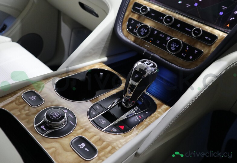 Bentley Bentayga White