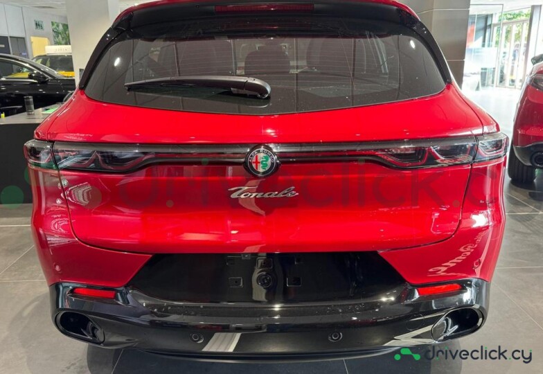 Alfa Romeo Tonale Red