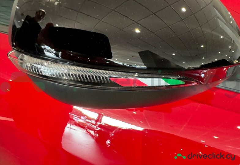 Alfa Romeo Tonale Red