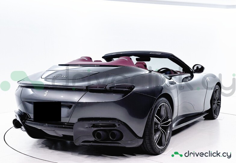Ferrari Roma Серый