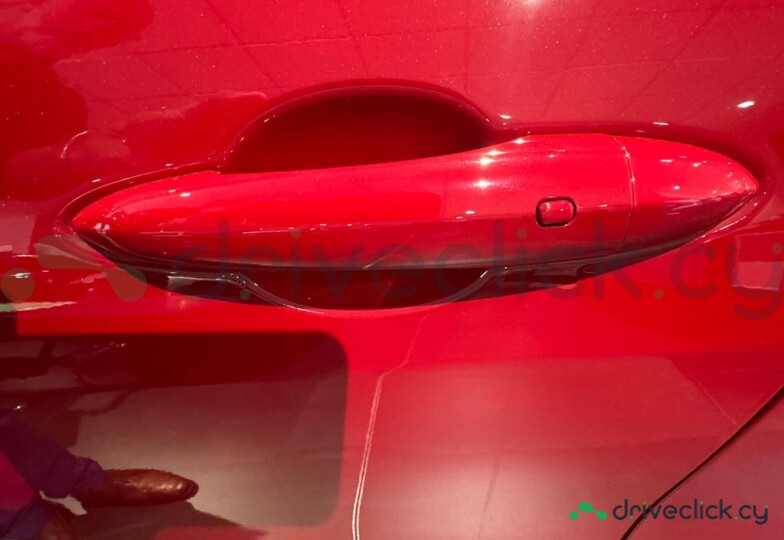 Alfa Romeo Tonale Red