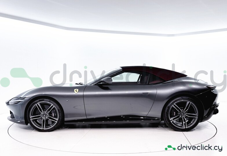 Ferrari Roma Серый