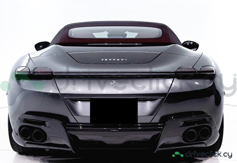 Ferrari Roma Серый