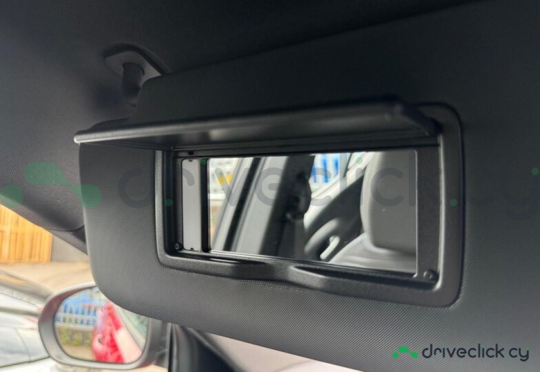 Alfa Romeo Tonale Red