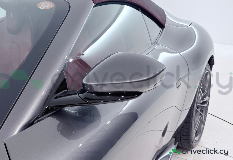Ferrari Roma Серый