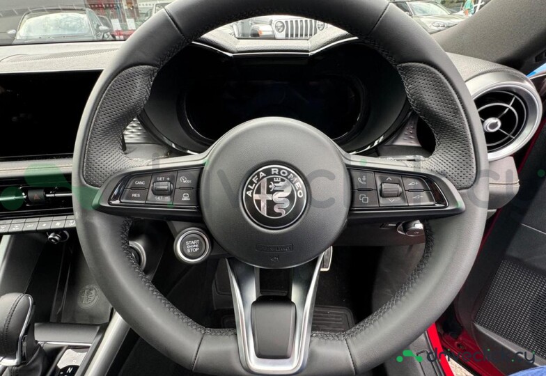 Alfa Romeo Tonale Red