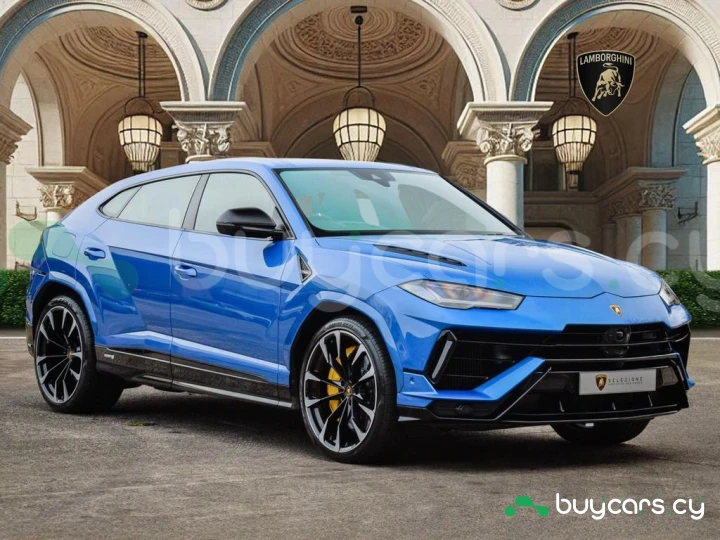 Lamborghini Urus Синий