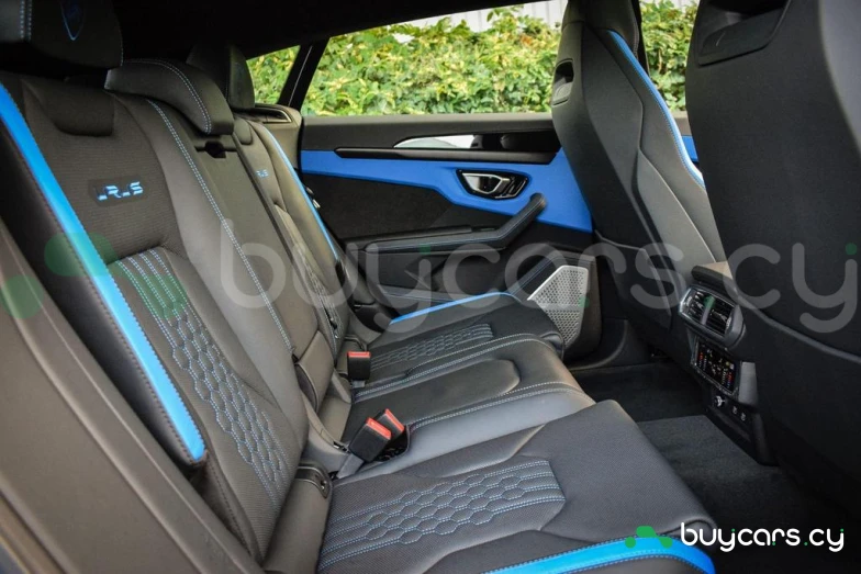 Lamborghini Urus Синий