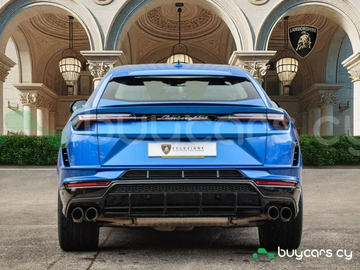 Lamborghini Urus Синий