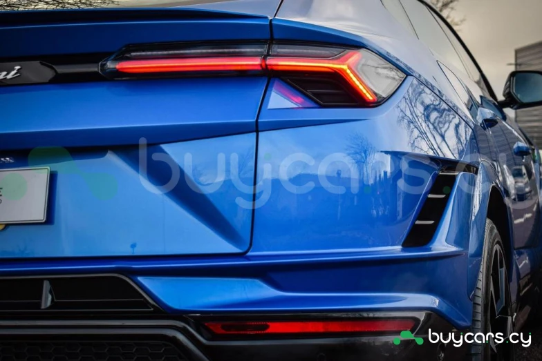 Lamborghini Urus Синий