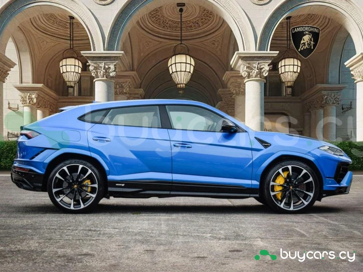 Lamborghini Urus Синий