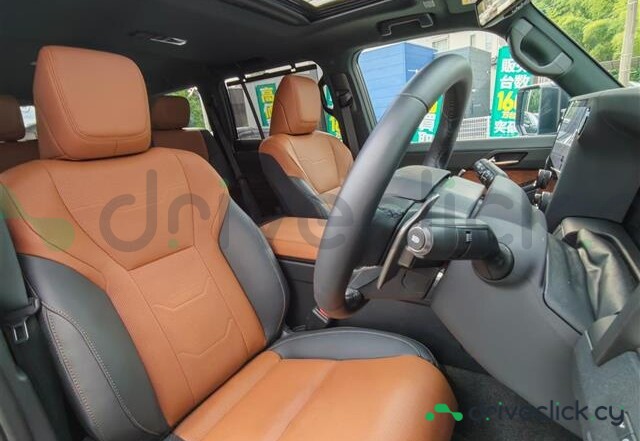 Lexus GX Белый