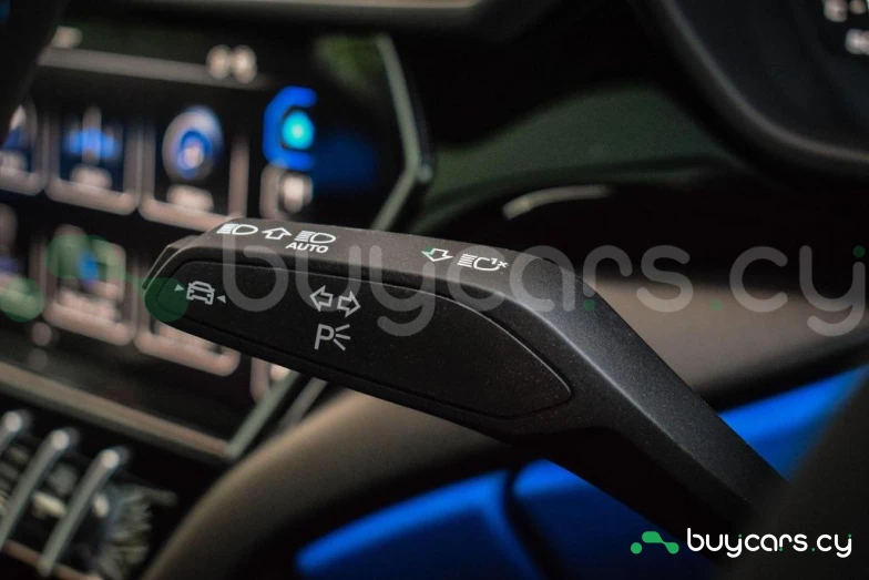 Lamborghini Urus Синий